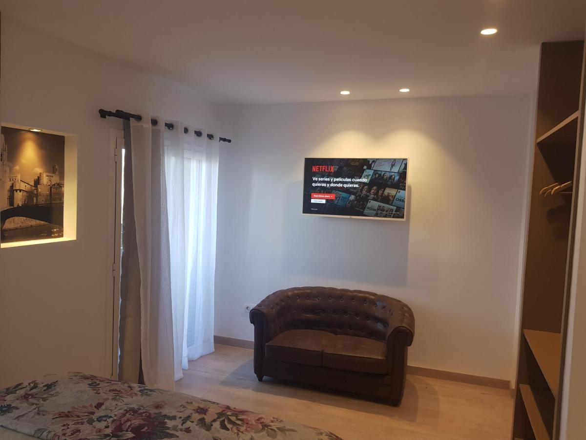 Turistic Girona - Piso De 1, 2 O 3 Habitaciones Bagian luar foto