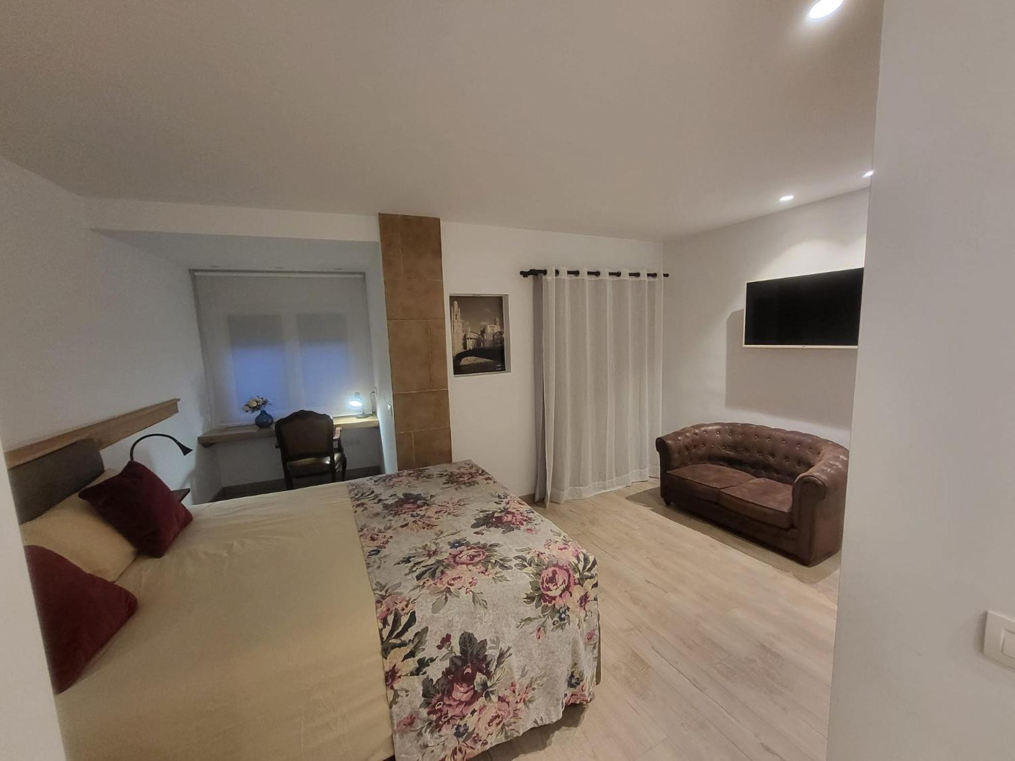 Turistic Girona - Piso De 1, 2 O 3 Habitaciones Bagian luar foto