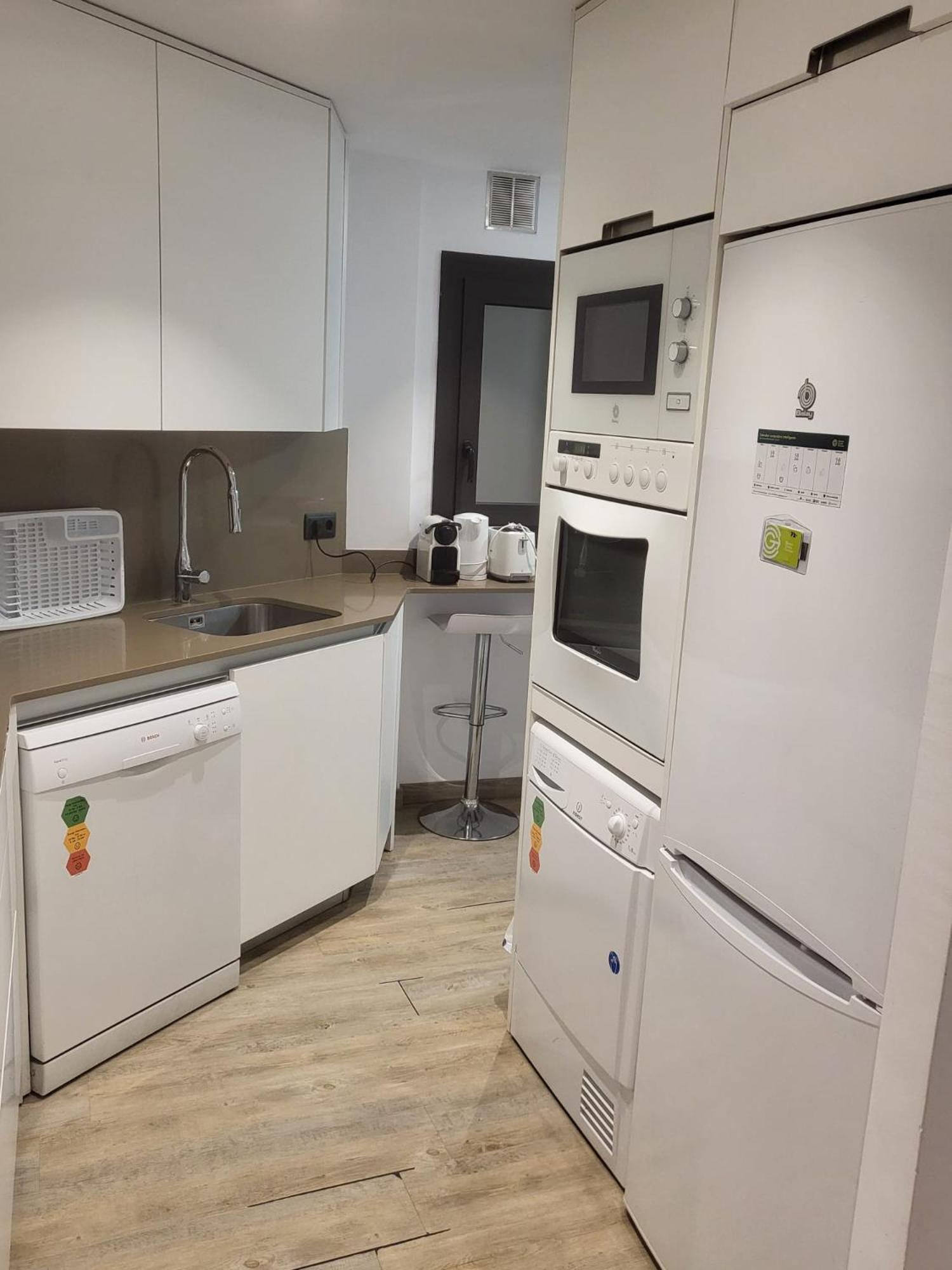 Turistic Girona - Piso De 1, 2 O 3 Habitaciones Bagian luar foto