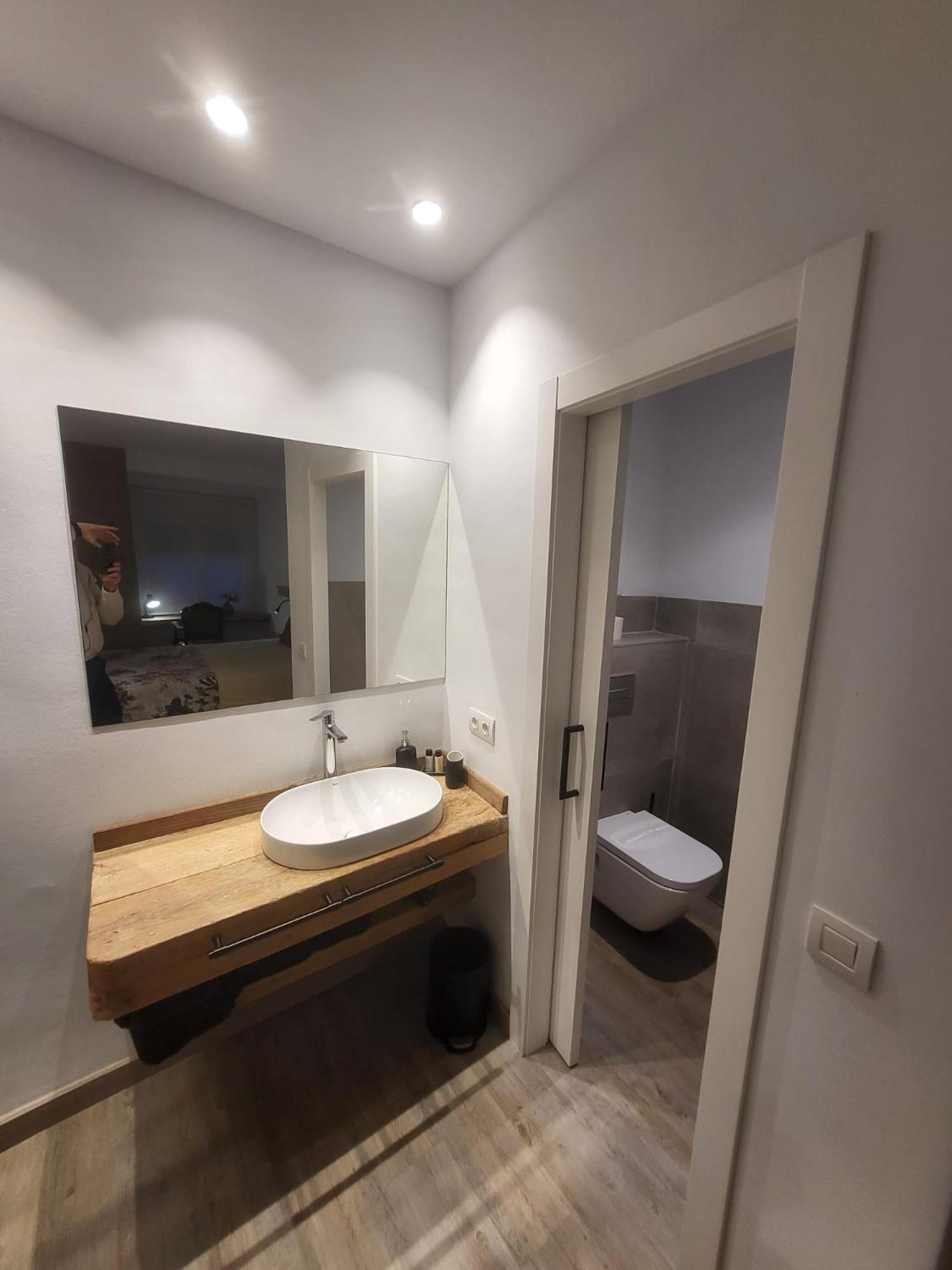 Turistic Girona - Piso De 1, 2 O 3 Habitaciones Bagian luar foto